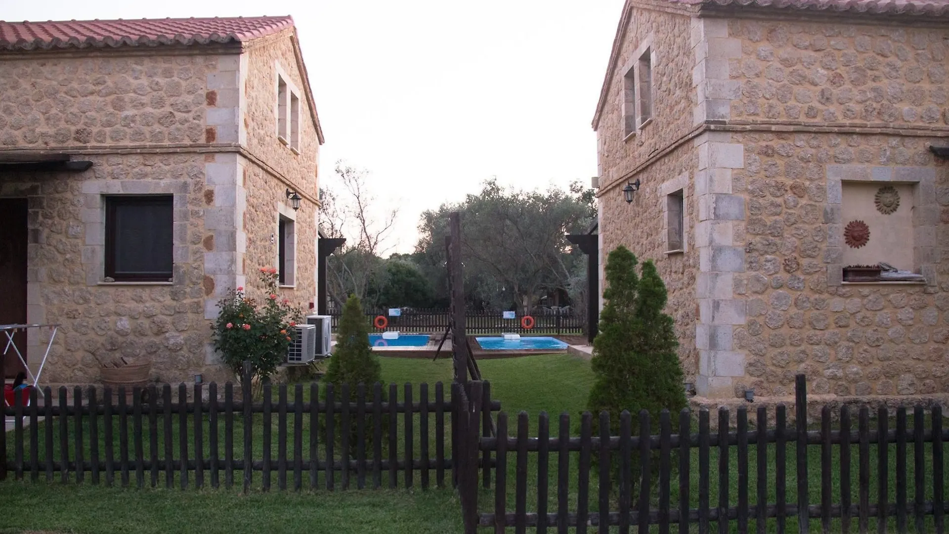 5 Stars Villas Svoronata