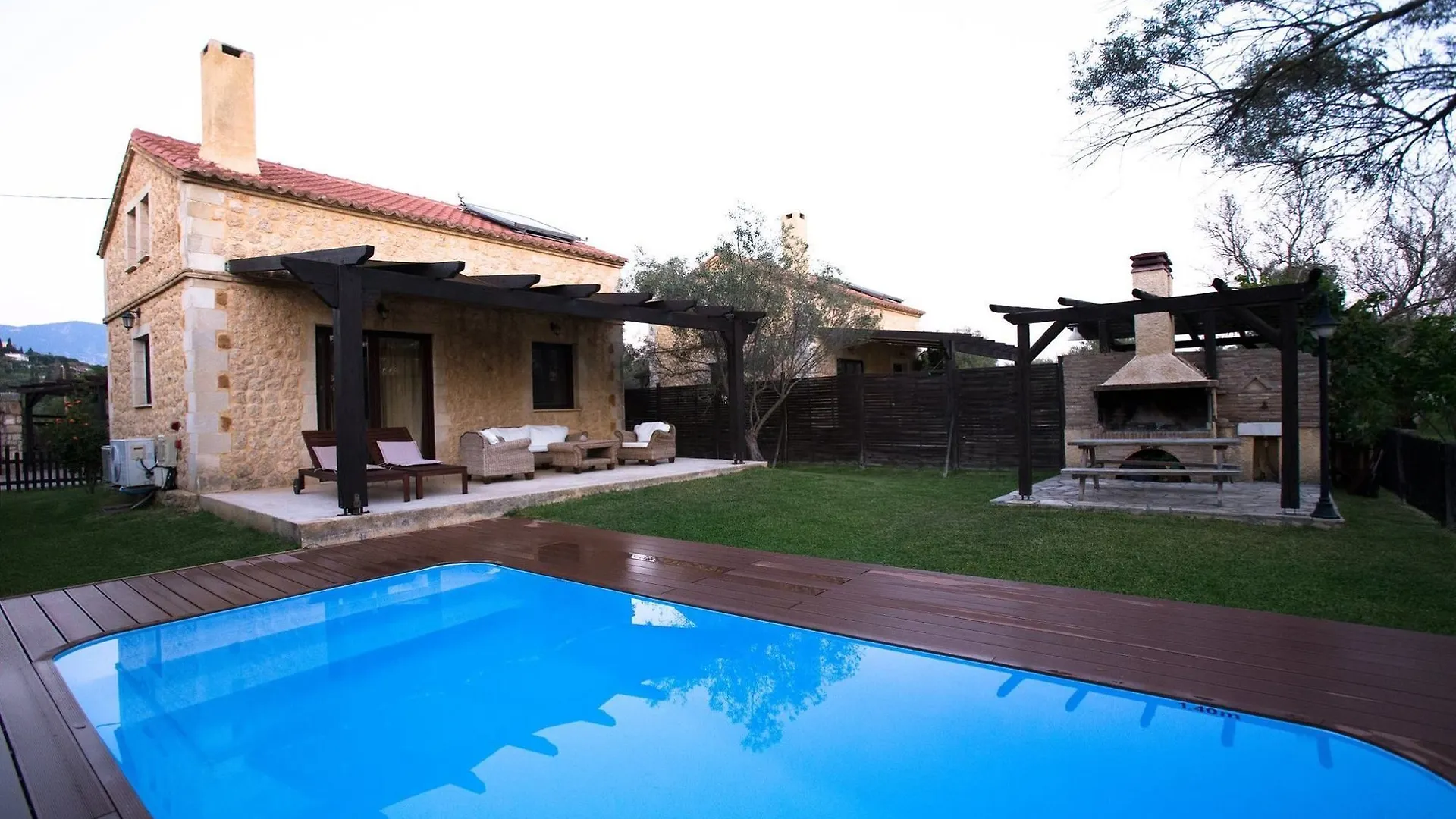 5 Stars Villas Svoronata